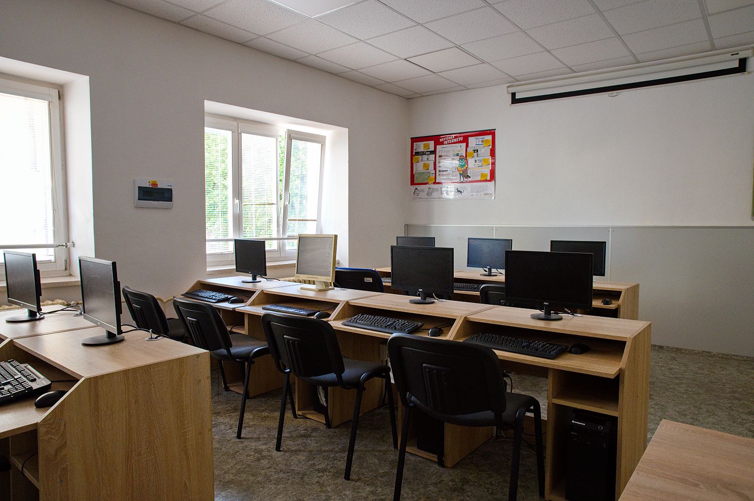 Počítačová učebna střední školy